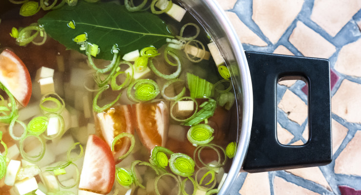 añadimos agua FRÍA a las verduras