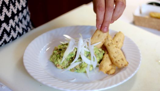 Guacamole a la valenciana: Guacamollet con rosquilletas.